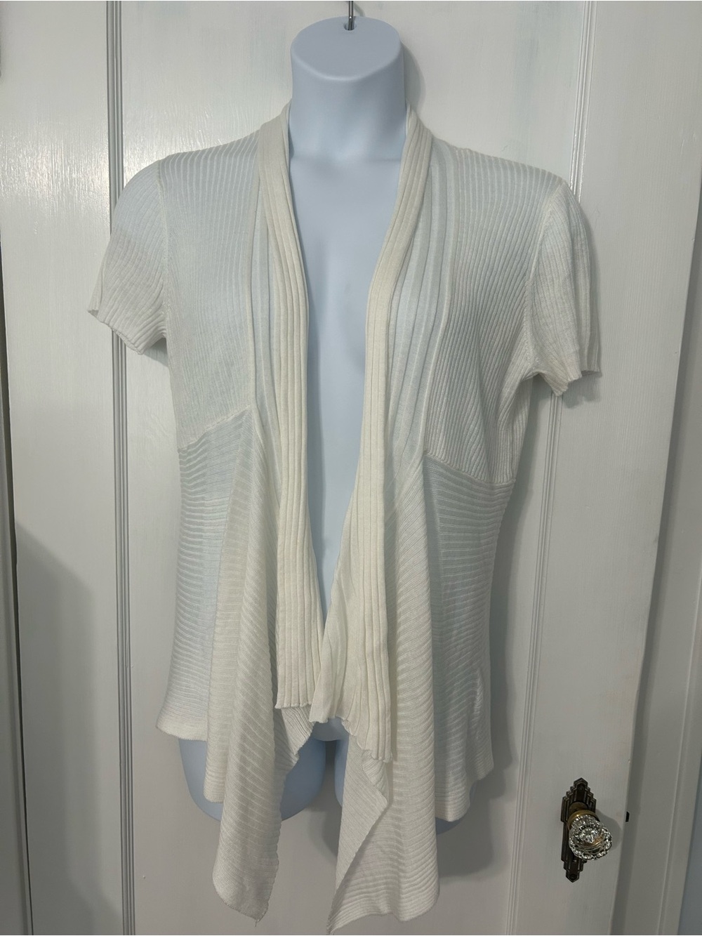 Jaclyn Smith Women's Ribbed White Short Sleeve Cardigan Sweater Open Front XL